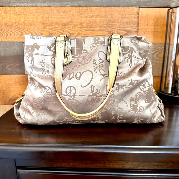 Coach Bag - Picture 5 of 8